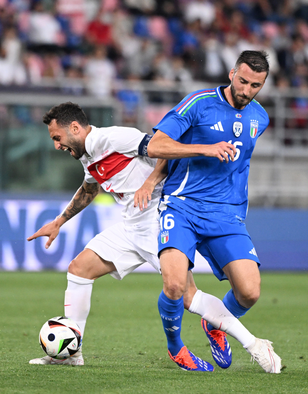 意大利队实力过人，欧洲足球赛事亮相