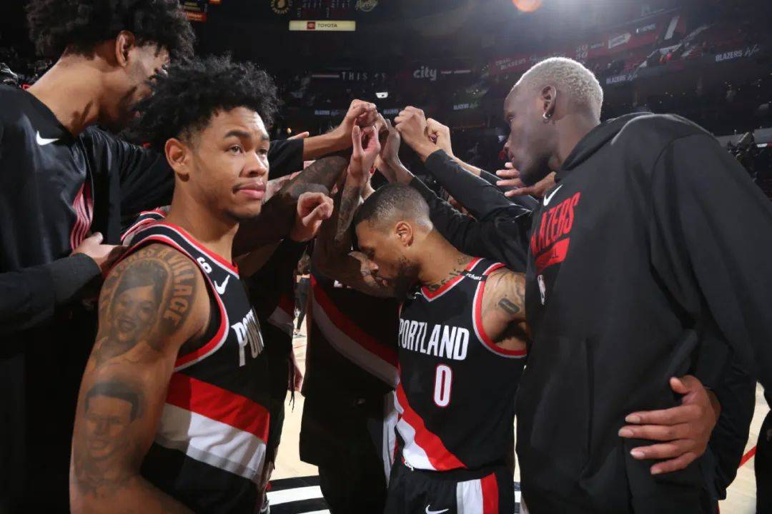 天津队横扫篮网，锡安惊艳四座的简单介绍