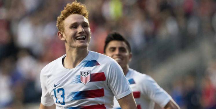 荷兰轻取哥伦比亚，布鲁诺关键制胜